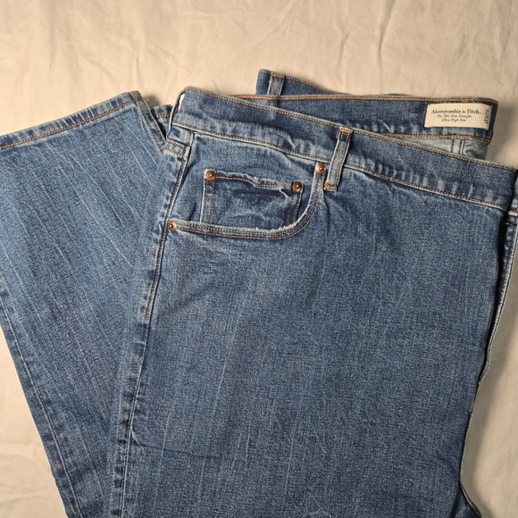 Abercrombie & Fitch Denim - NWT Abercrombie & Fitch Jeans The 90s Straight Ultra High Rise 37/ 24S